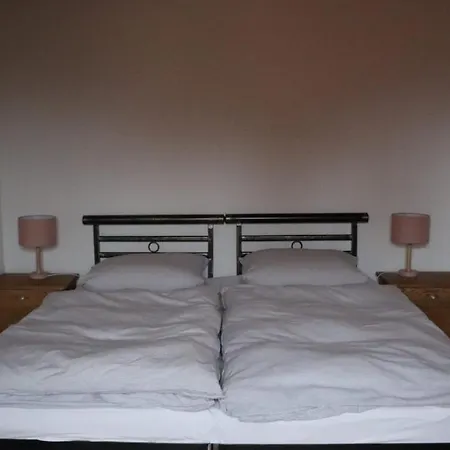 Grosse In Besonderer Anlage - Buednerei Lehsten *